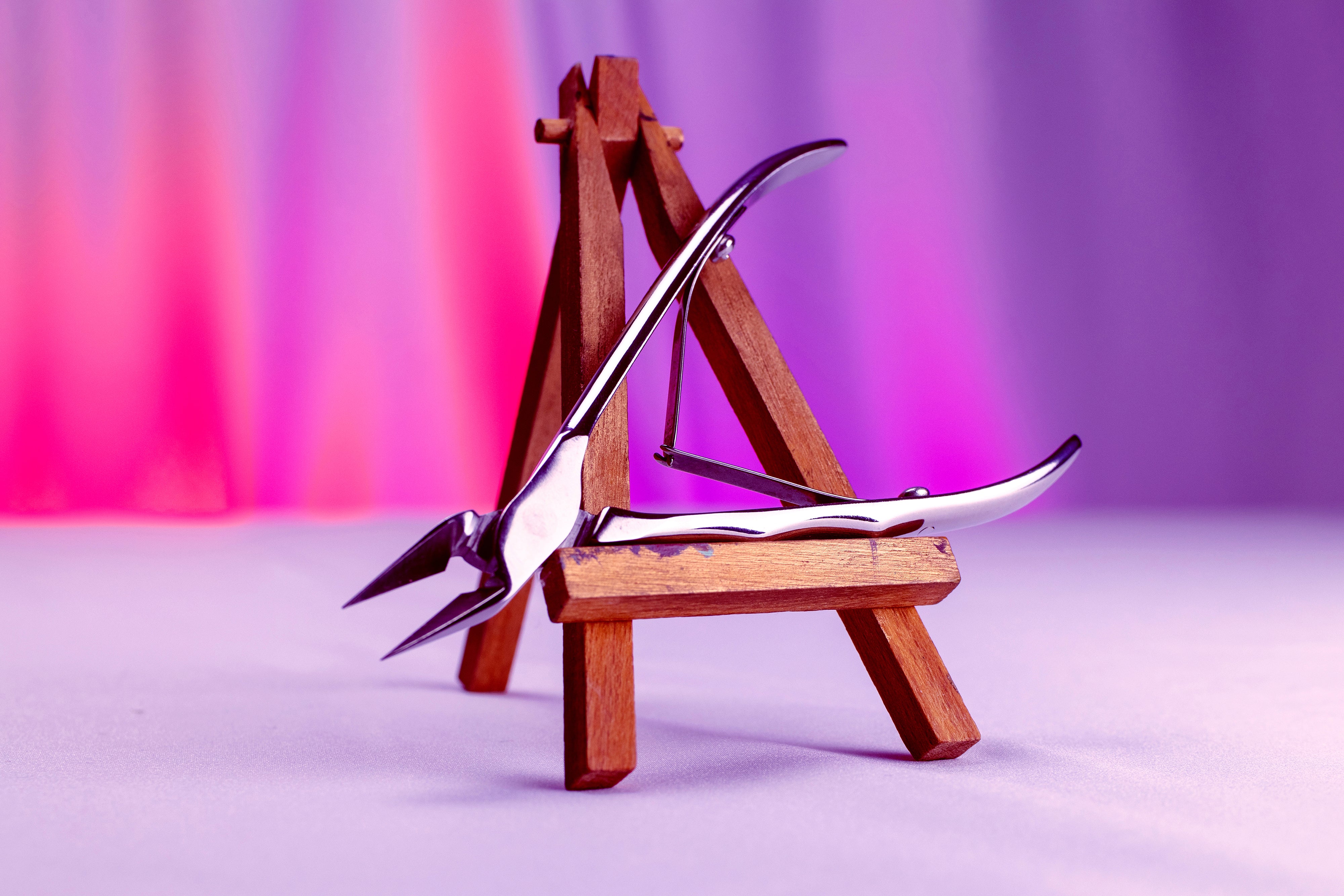 A Guide to Prevent Cuticle or Nail Nippers from Getting Stuck Utools