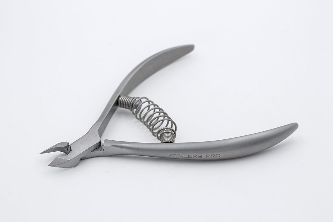 Staleks Cuticle Nipper with Spring Smart 30 - 5 mm Jaw | U-tools