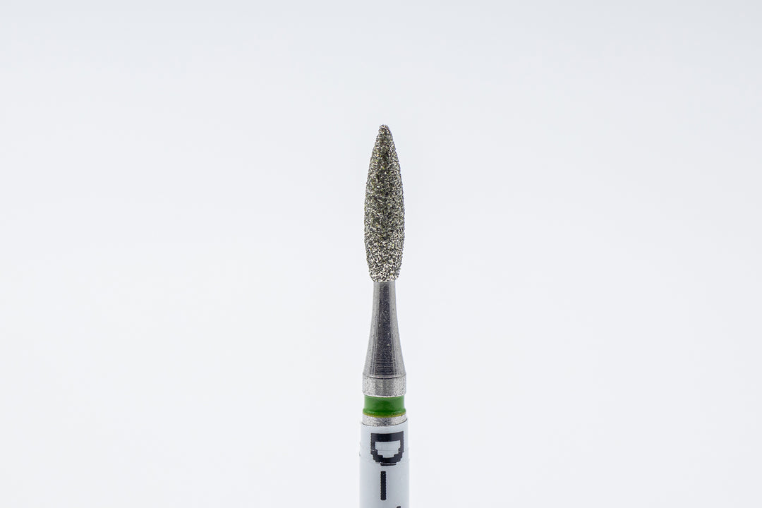 Foret diamanté arrondi à pointe flammée D-124/3, taille 2,1x8 mm