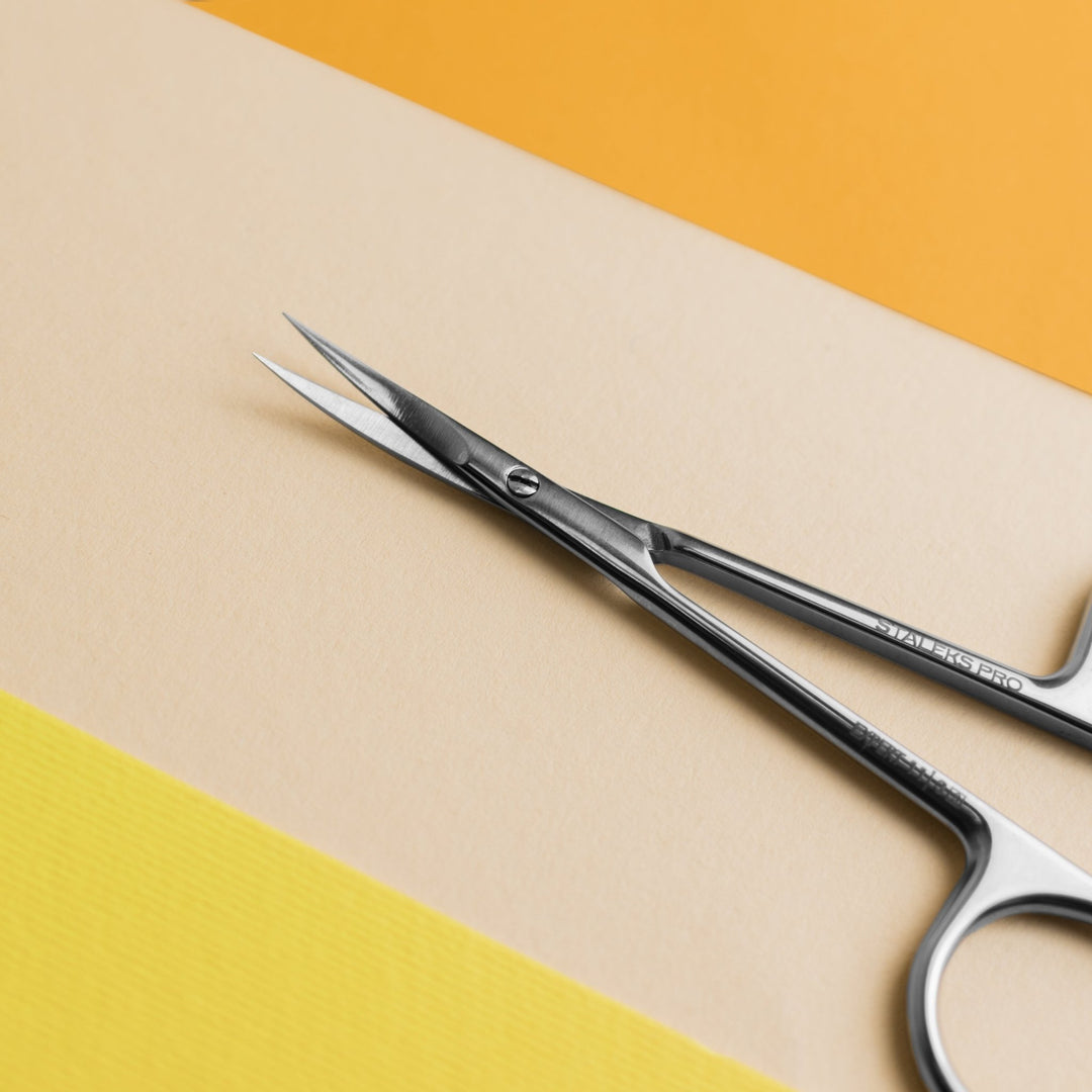 Staleks Left - handed Cuticle Scissors Pro with Narrow Curved Blades Expert 11 Type 3 - 21 mm blades - Staleks - U - tools