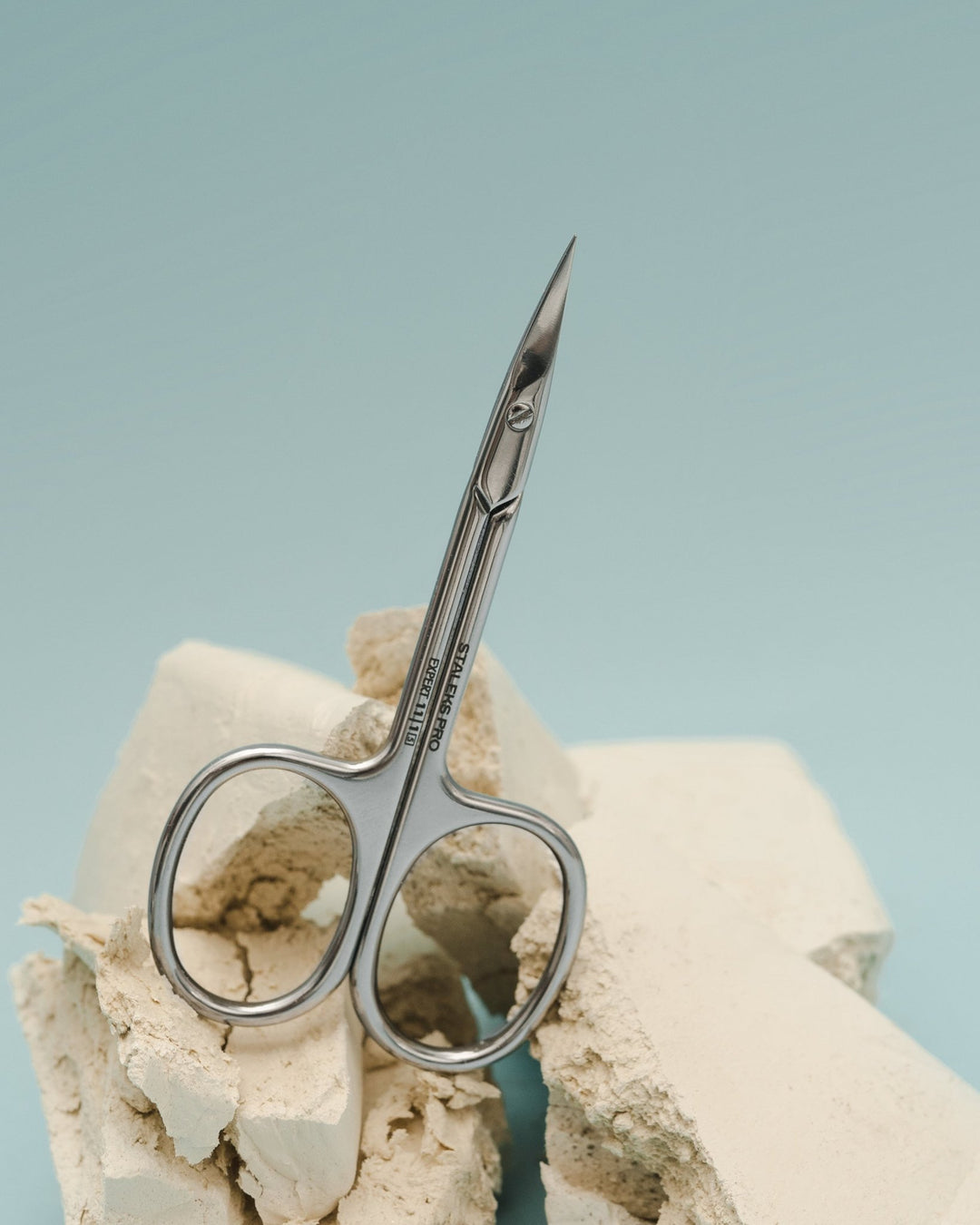 Staleks Left - handed Pro Cuticle Scissors with Narrow Curved Blades Expert 11 Type 1 — 18 mm blades - Staleks - U - tools