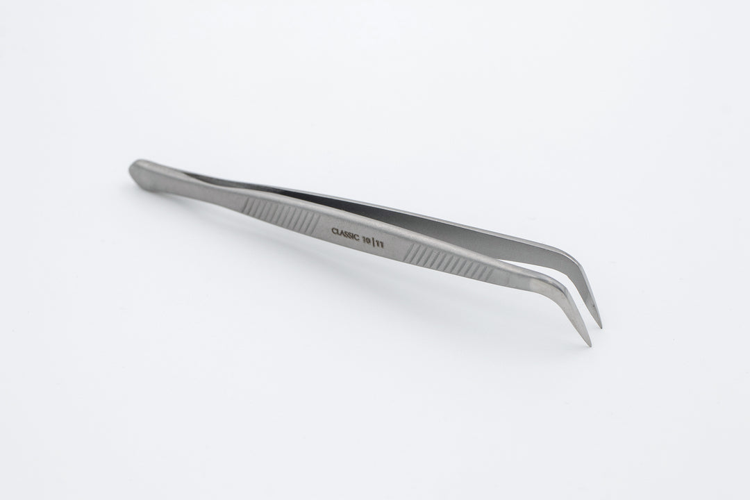 Curved Tweezer with Pointed Tips Classic 10 Type 11 (T3-10-05 or P-05)