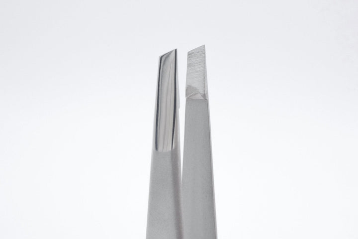 Staleks Pro Tweezer with Narrow Slant Tips Expert 10 Type 4 | U-tools